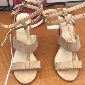 Brand new nude pumps.